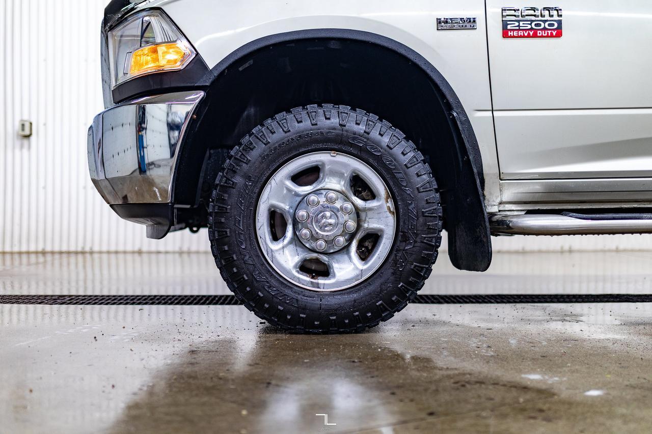 2010 Dodge Ram 2500 4x4 Crew Cab ST HEMI Red Deer AB