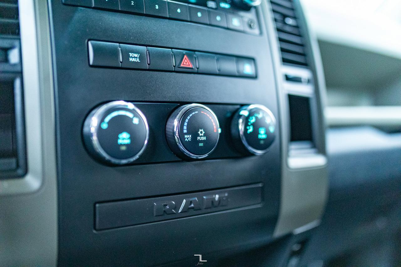 2010 Dodge Ram 2500 4x4 Crew Cab ST HEMI Red Deer AB