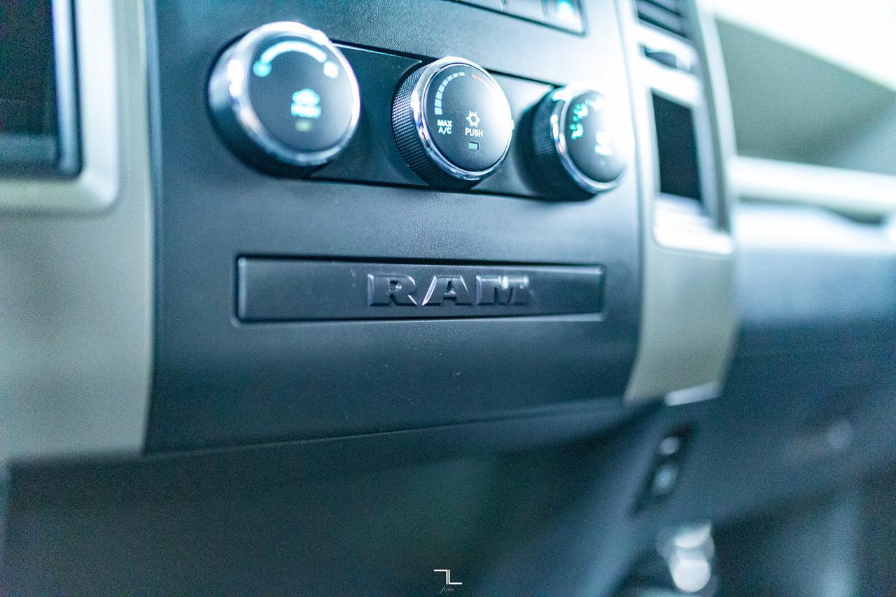 2010 Dodge Ram 2500 4x4 Crew Cab ST HEMI Red Deer AB