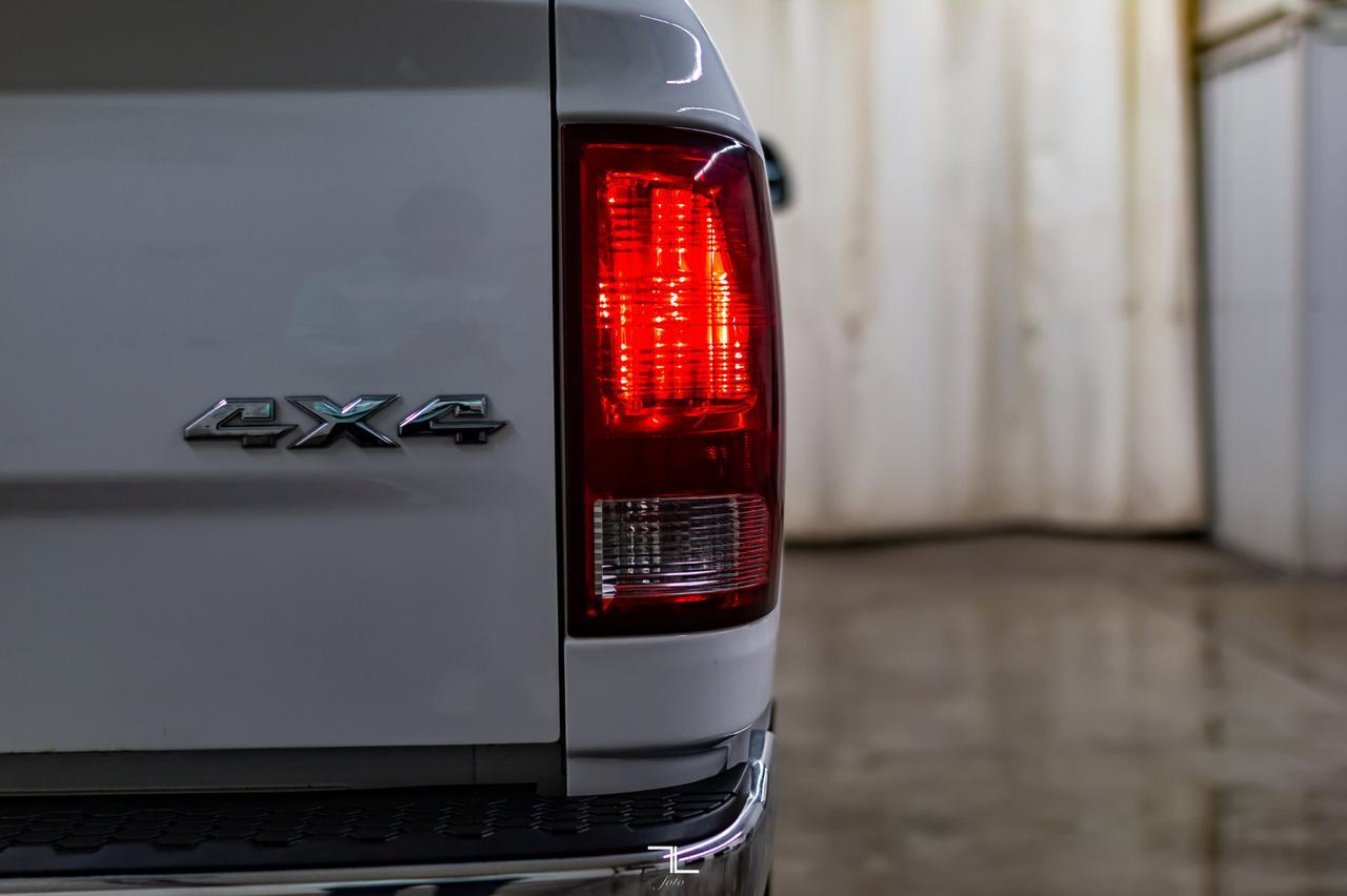 2010 Dodge Ram 2500 4x4 Crew Cab STX HEMI Red Deer AB