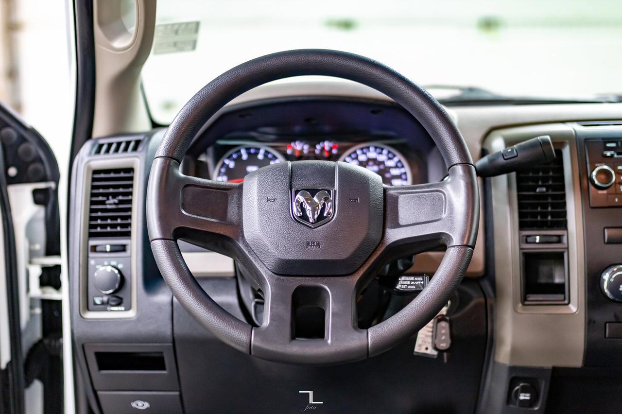 2010 Dodge Ram 2500 4x4 Crew Cab STX HEMI Red Deer AB