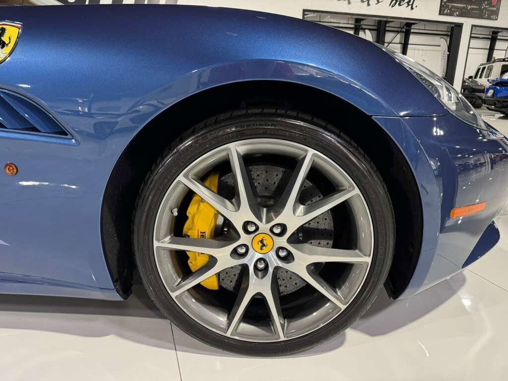 2010 Ferrari California Blu Mirabeau paint Fort Lauderdale FL