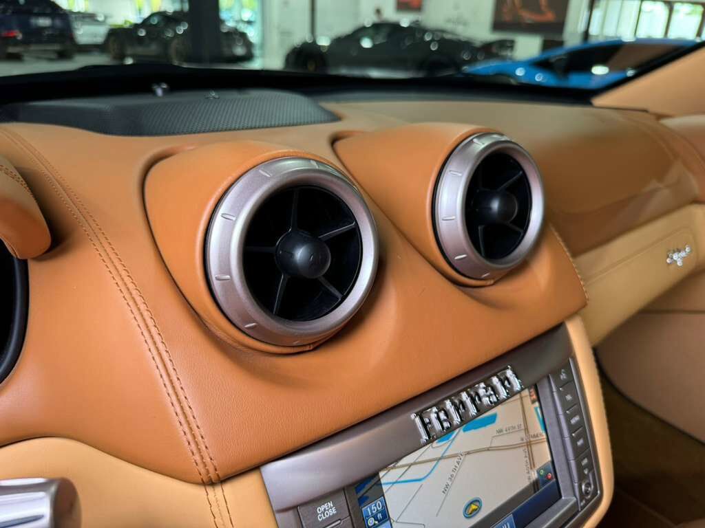 2010 Ferrari California Blu Mirabeau paint Fort Lauderdale FL