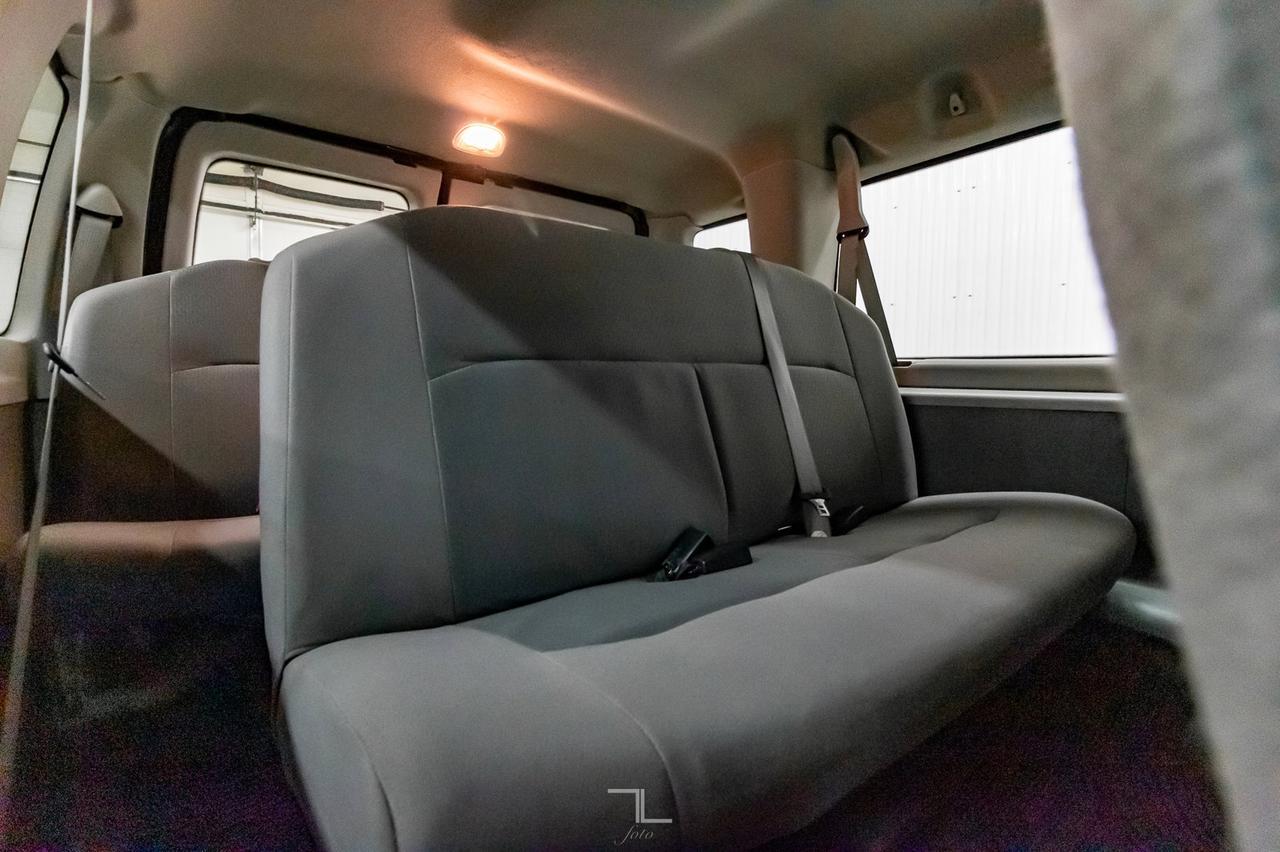 2010 Ford E-350 Extended XLT 15 Passenger Red Deer AB