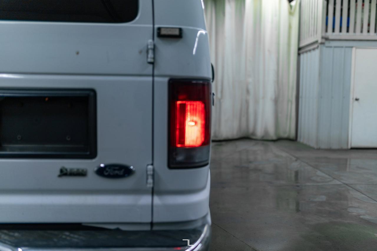 2010 Ford E-350 XL 12 Passenger Van Red Deer AB