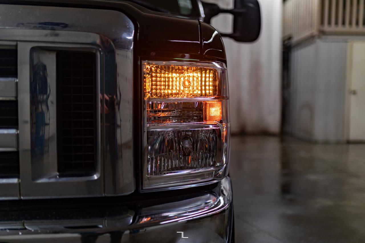 2010 Ford E-350 XLT 15 Passenger Van Red Deer AB