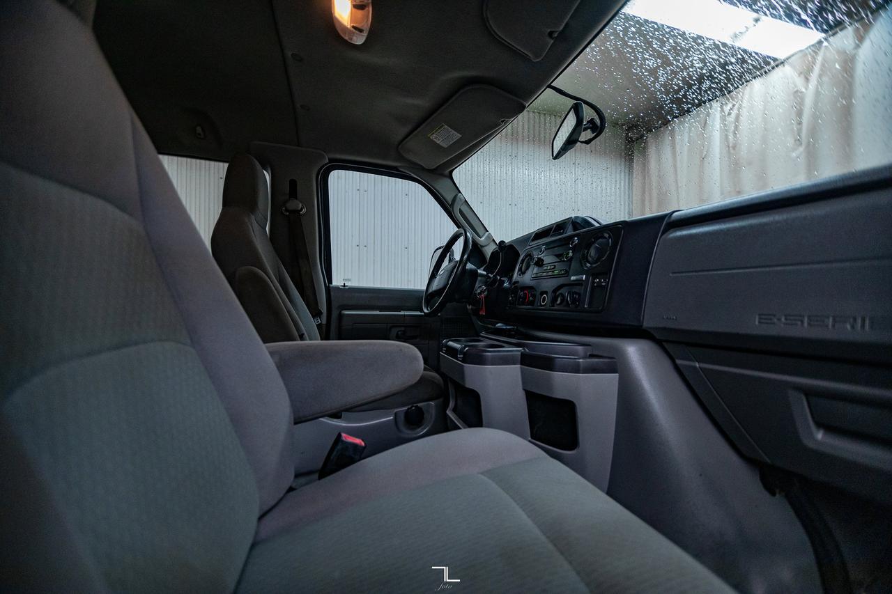 2010 Ford E-350 XLT 15 Passenger Van Red Deer AB