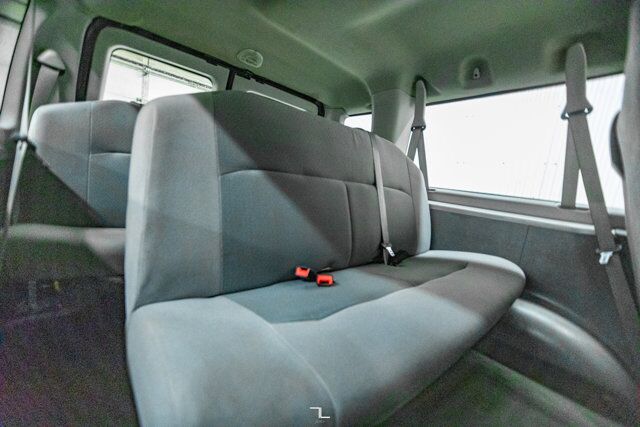 2010 Ford E-350 XLT 15 Passenger Van Red Deer AB