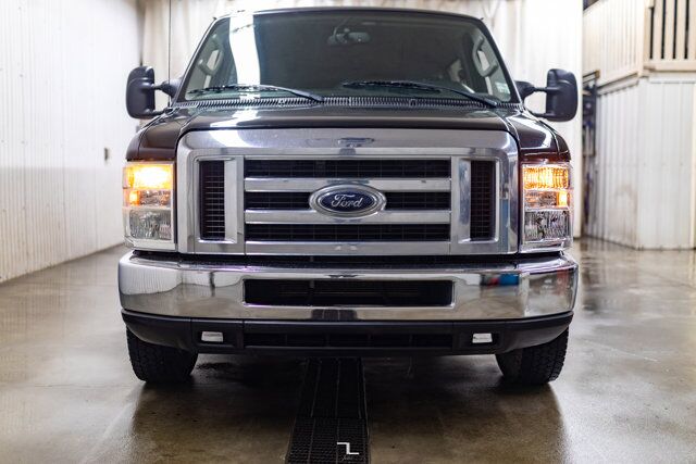 2010 Ford E-350 XLT 15 Passenger Van Red Deer AB