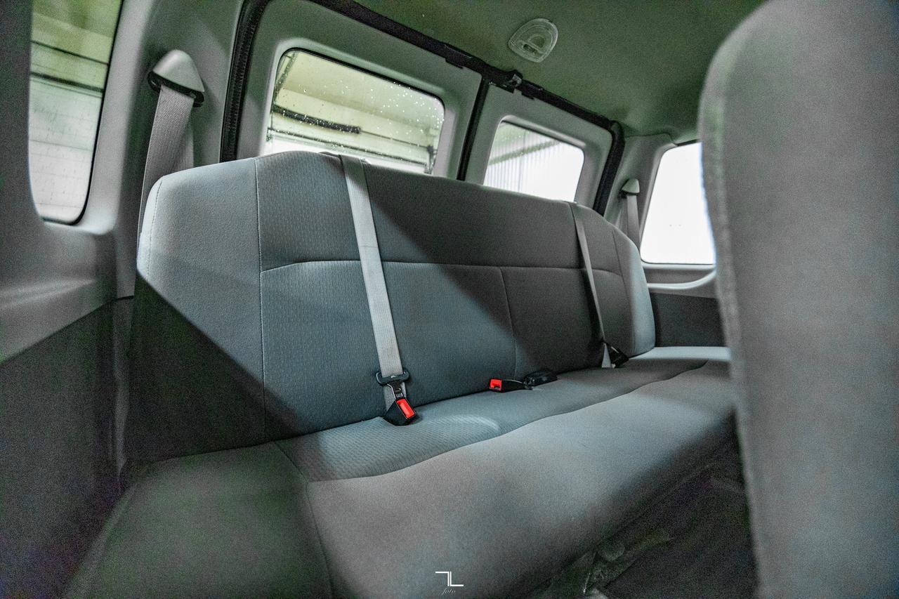 2010 Ford E-350 XLT 15 Passenger Van Red Deer AB
