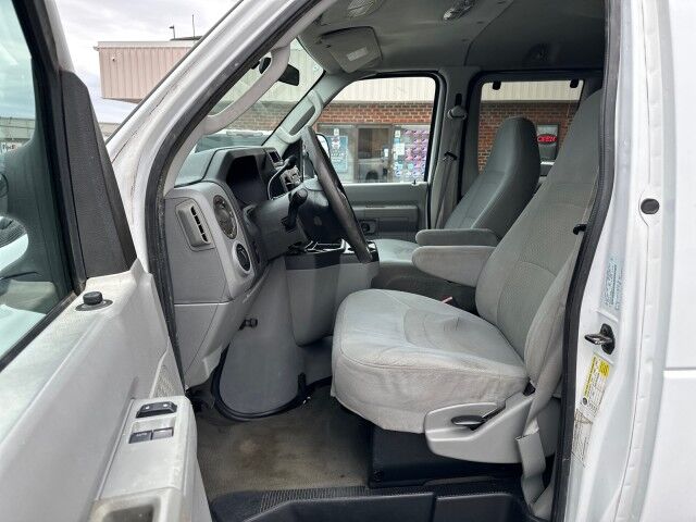 2010 Ford E-350 XLT Extended 13-Passenger Van Ashland VA