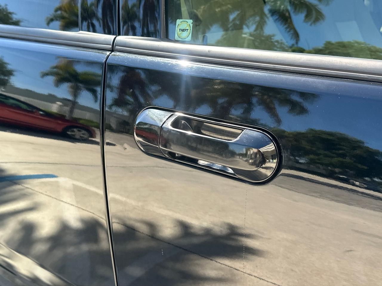 2010 Ford Explorer Eddie Bauer LOW MILES 66,415 1 OWNER Pompano Beach FL