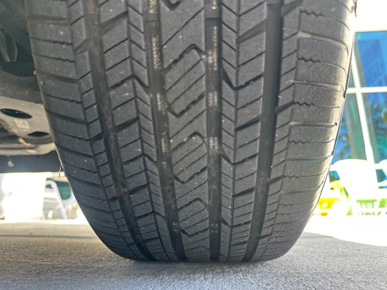 2010 Ford Explorer Eddie Bauer LOW MILES 66,415 1 OWNER Pompano Beach FL