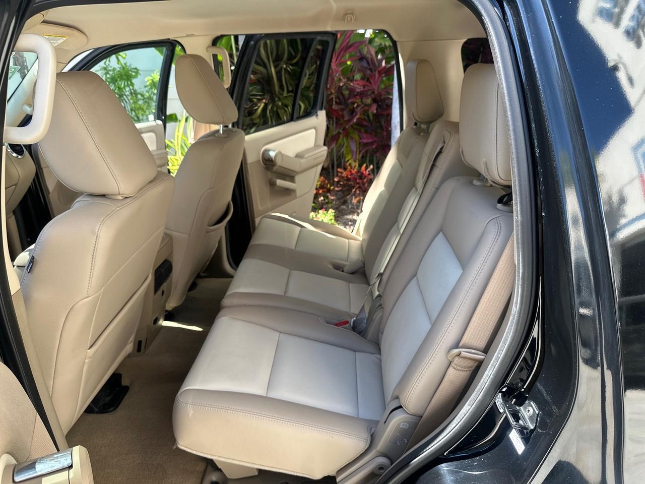 2010 Ford Explorer Eddie Bauer LOW MILES 66,415 1 OWNER Pompano Beach FL