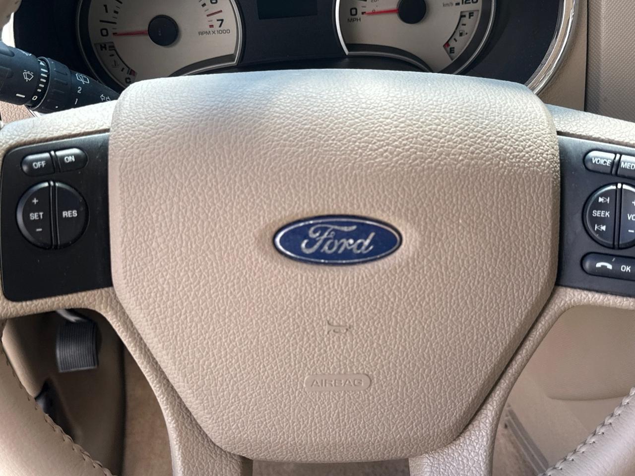 2010 Ford Explorer Eddie Bauer LOW MILES 66,415 1 OWNER Pompano Beach FL