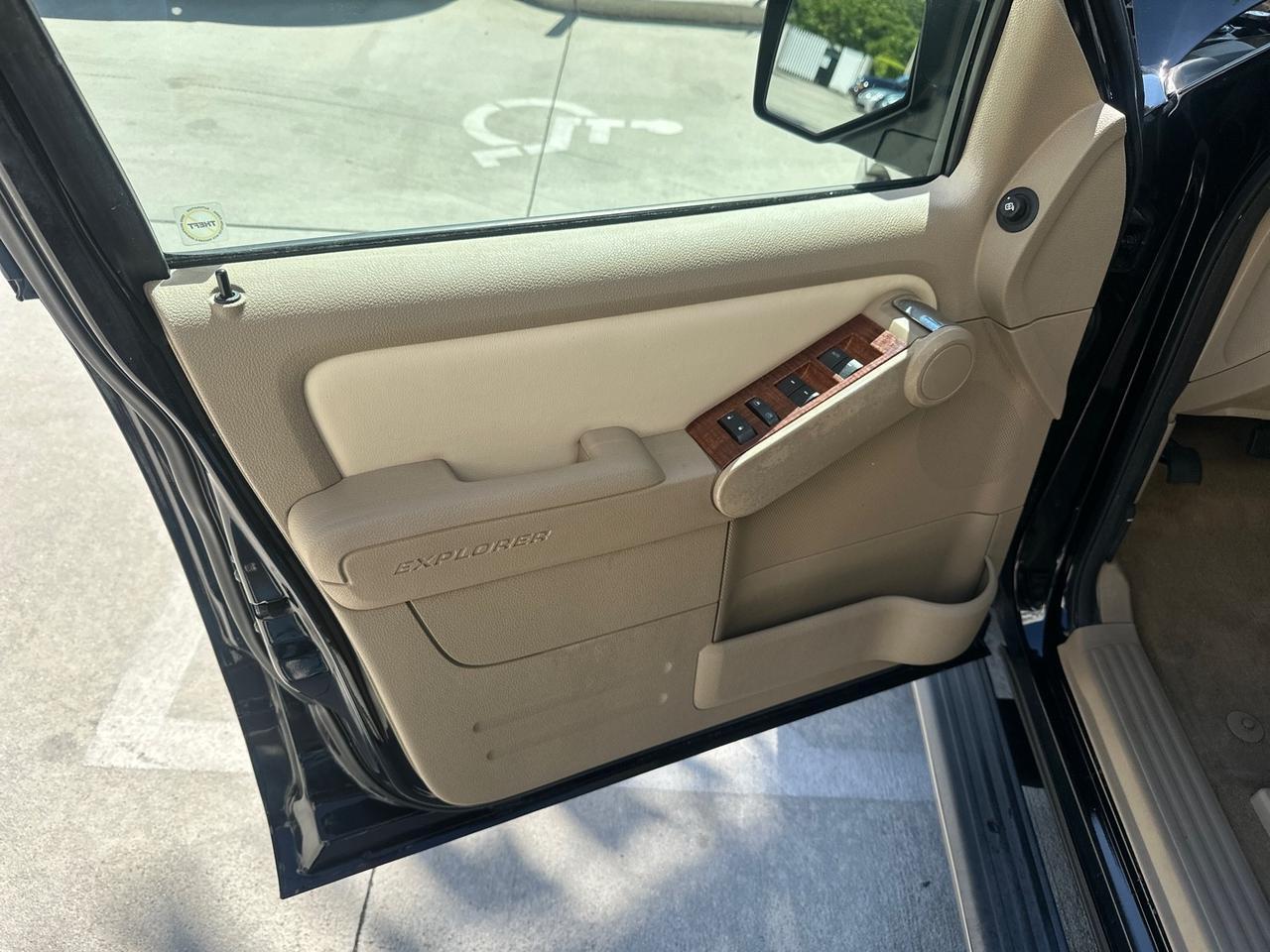 2010 Ford Explorer Eddie Bauer LOW MILES 66,415 1 OWNER Pompano Beach FL