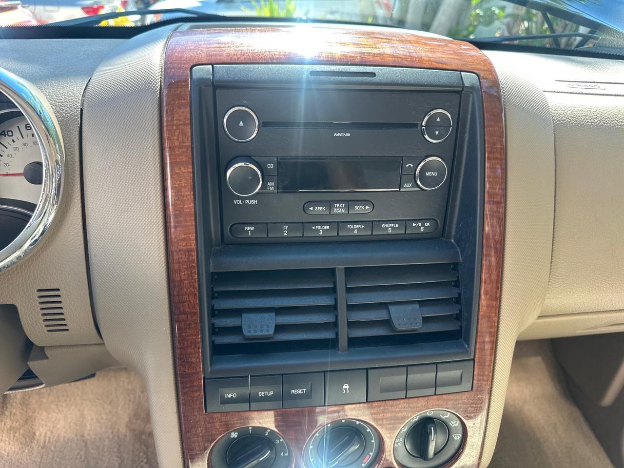 2010 Ford Explorer Eddie Bauer LOW MILES 66,415 1 OWNER Pompano Beach FL