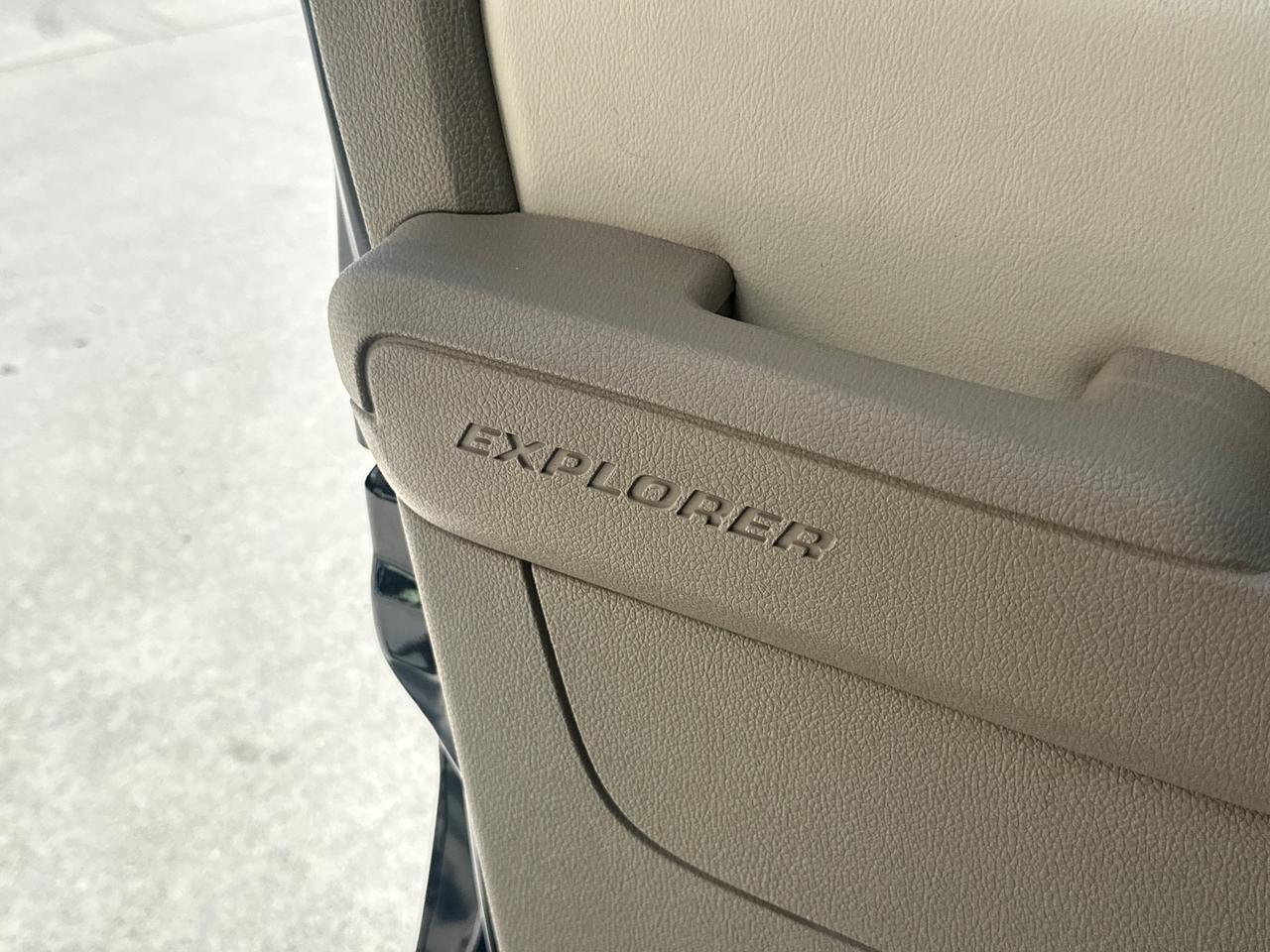 2010 Ford Explorer Eddie Bauer LOW MILES 66,415 1 OWNER Pompano Beach FL