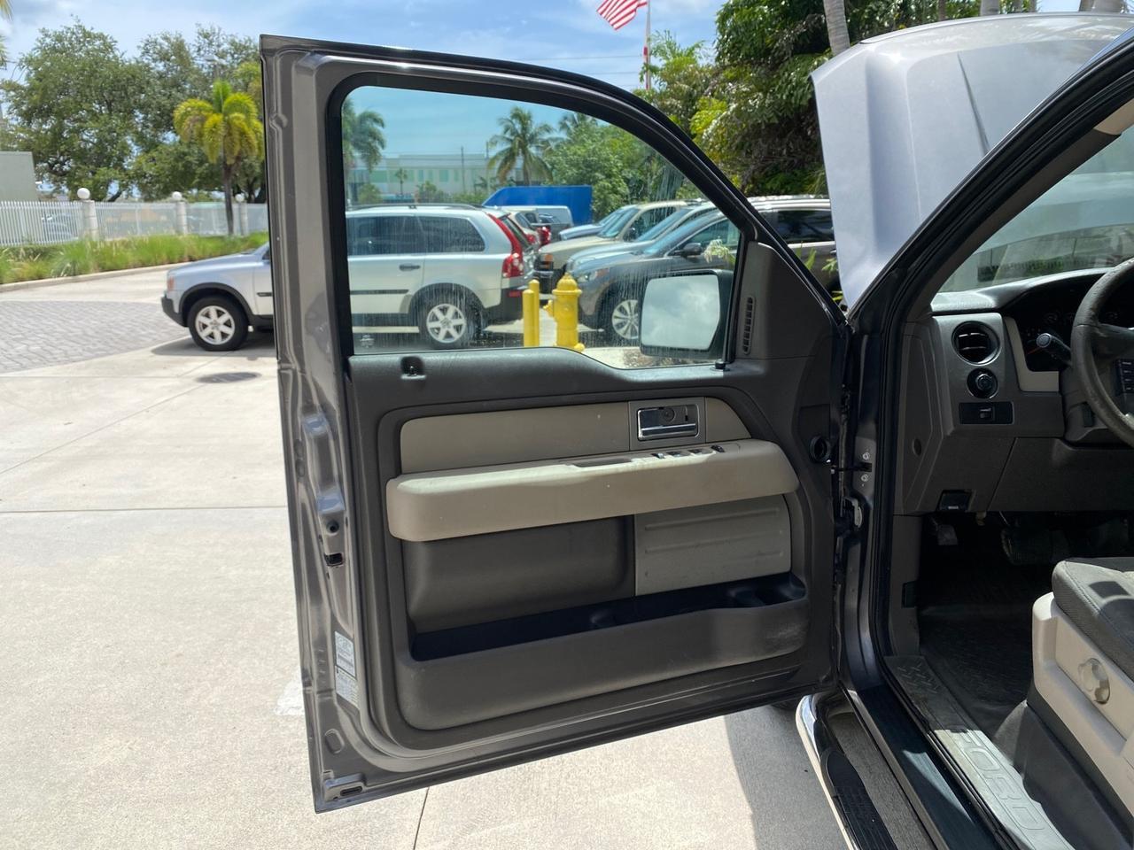 2010 Ford F-150 4 DR CREW XL LOW MILES 34,625 Pompano Beach FL
