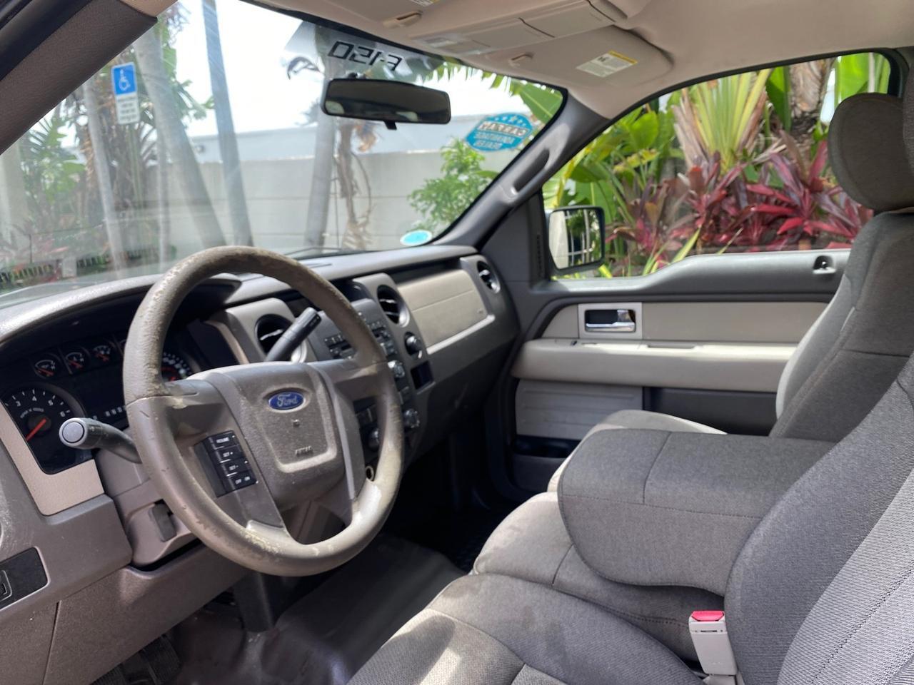 2010 Ford F-150 4 DR CREW XL LOW MILES 34,625 Pompano Beach FL