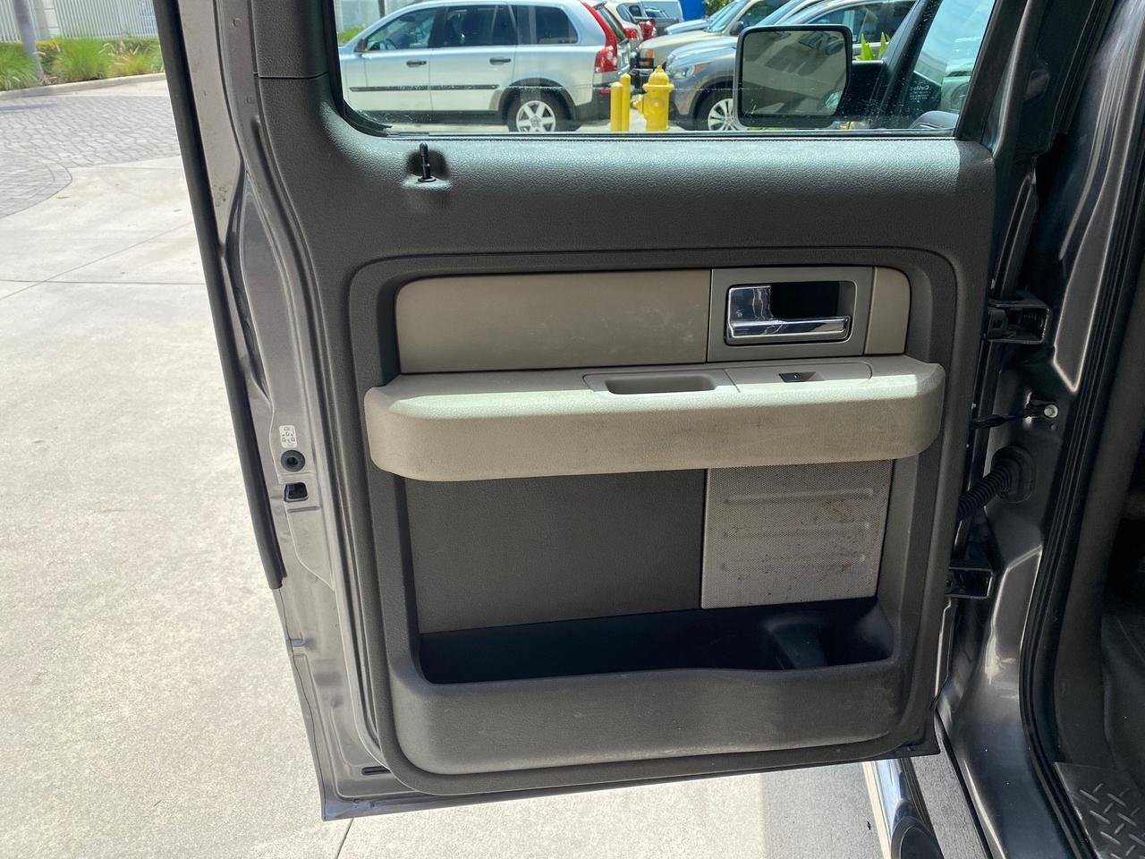 2010 Ford F-150 4 DR CREW XL LOW MILES 34,625 Pompano Beach FL