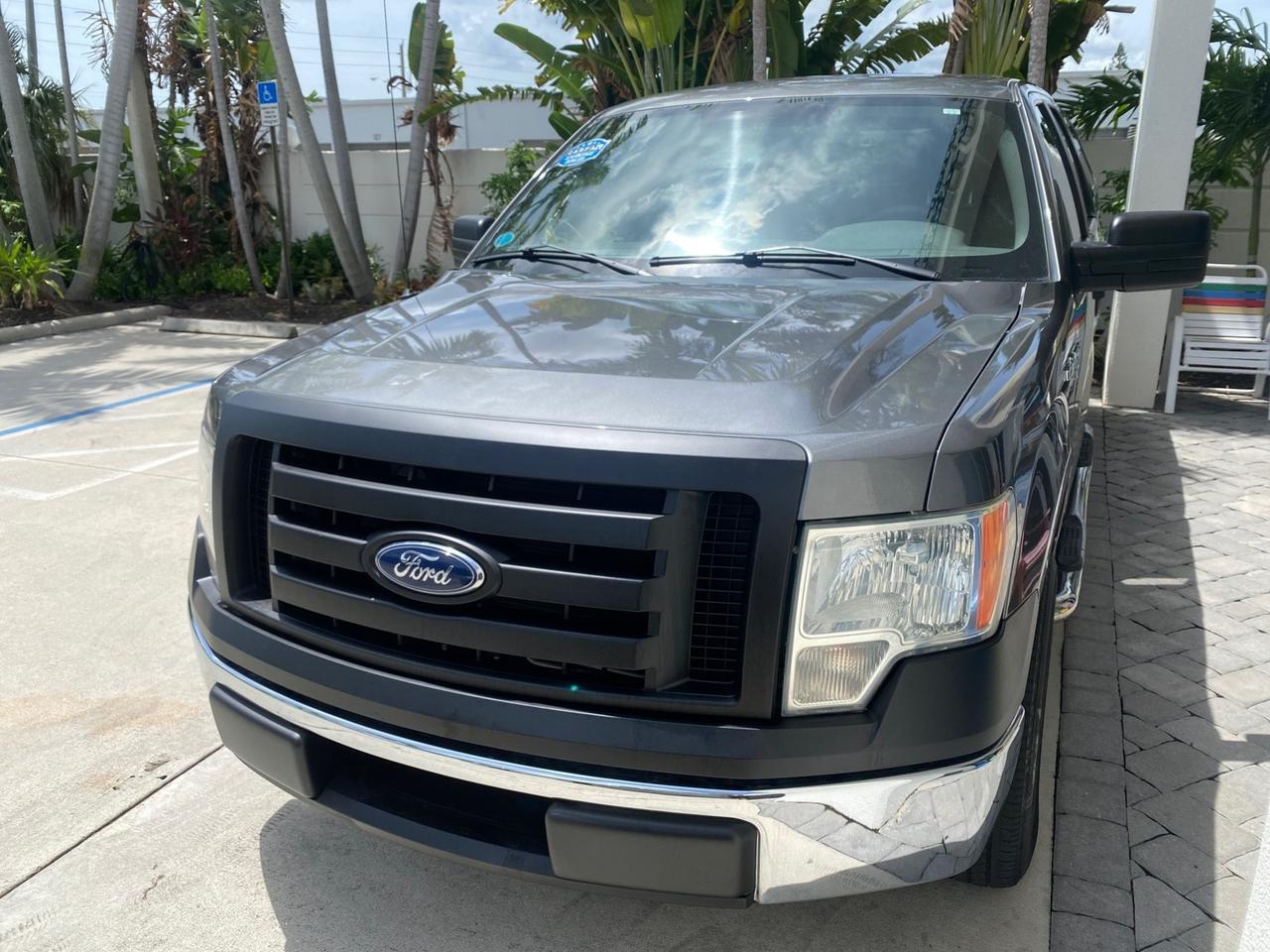 2010 Ford F-150 4 DR CREW XL LOW MILES 34,625 Pompano Beach FL