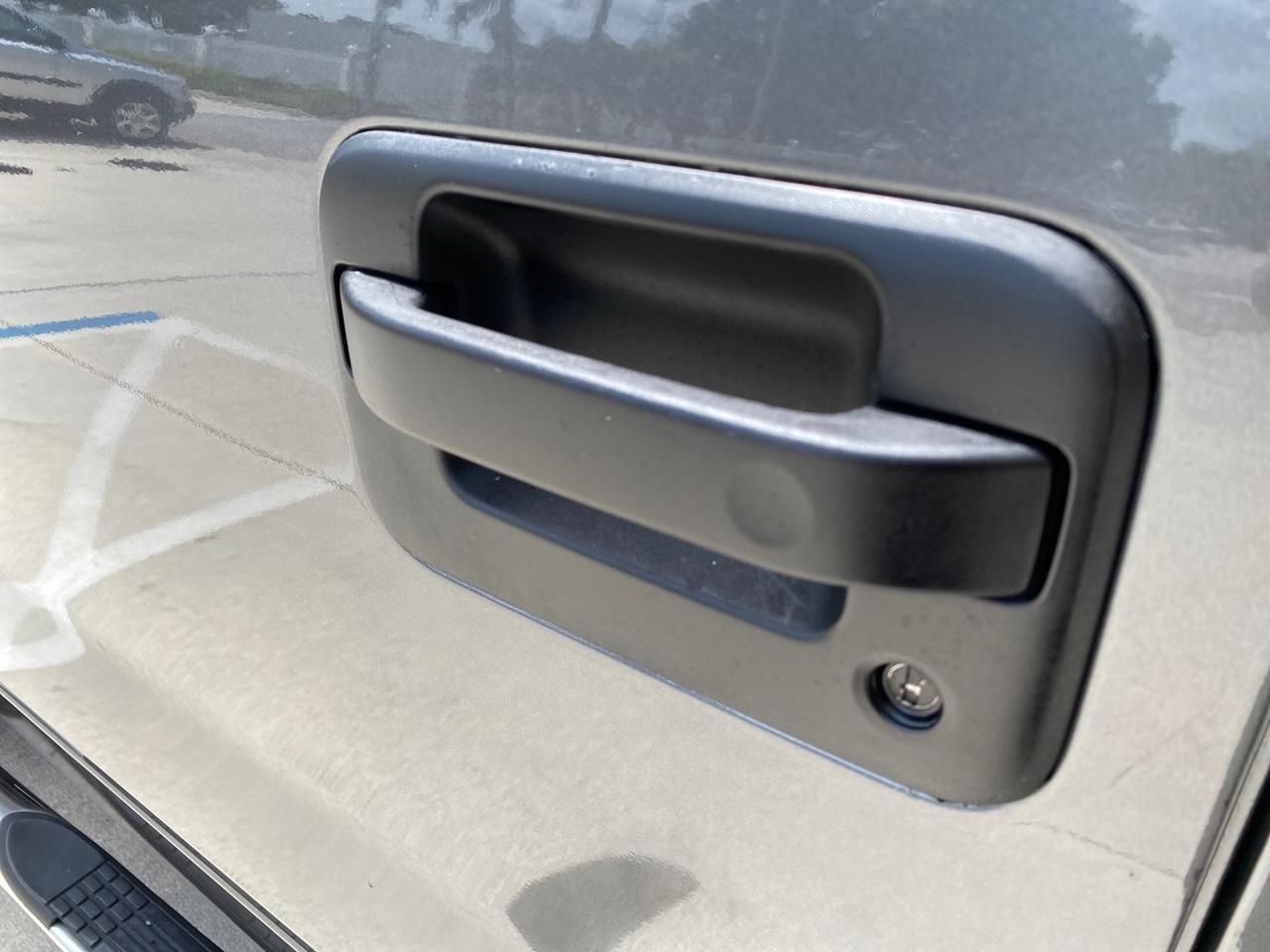 2010 Ford F-150 4 DR CREW XL LOW MILES 34,625 Pompano Beach FL