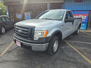 2010_Ford_F-150_XL_ Saint Joseph MO