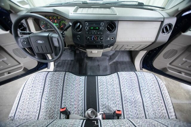 2010 Ford F-250 4x4 Super Cab XL Tommy Gate Red Deer AB