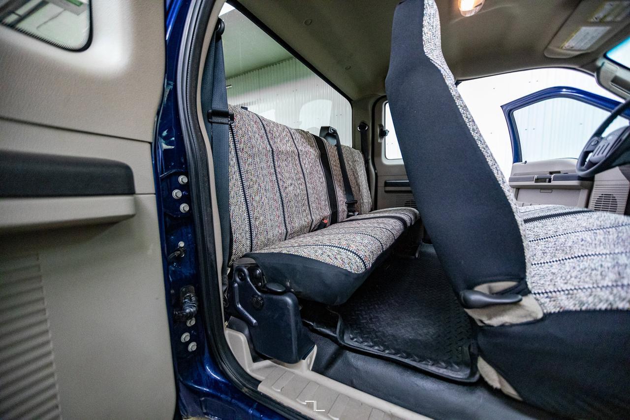 2010 Ford F-250 4x4 Super Cab XL Tommy Gate Red Deer AB