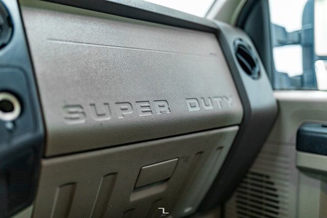 2010 Ford F-250 4x4 Super Cab XL Tommy Gate Red Deer AB