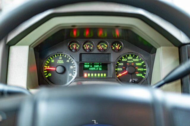 2010 Ford F-250 4x4 Super Cab XL Tommy Gate Red Deer AB