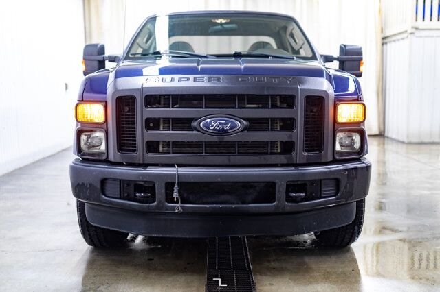 2010 Ford F-250 4x4 Super Cab XL Tommy Gate Red Deer AB