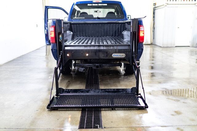 2010 Ford F-250 4x4 Super Cab XL Tommy Gate Red Deer AB