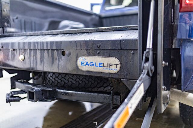 2010 Ford F-250 4x4 Super Cab XL Tommy Gate Red Deer AB