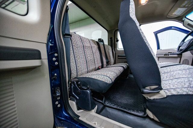 2010 Ford F-250 4x4 Super Cab XL Tommy Gate Red Deer AB