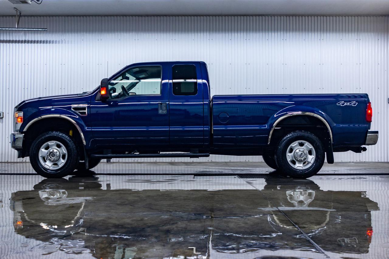 2010 Ford F-250 4x4 Super Cab XLT Longbox Red Deer AB