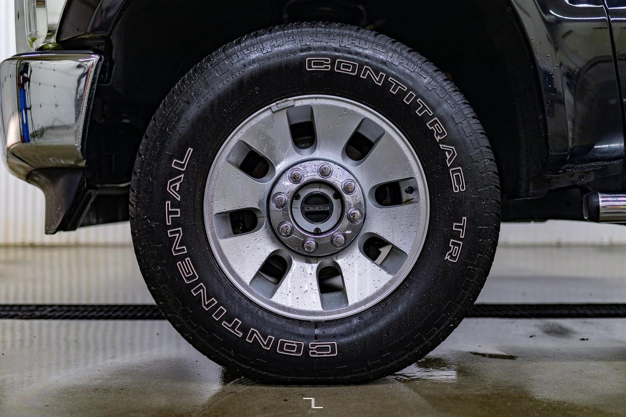 2010 Ford F-350 4x4 Crew Cab Lariat FX4 Leather Nav BCam Red Deer AB