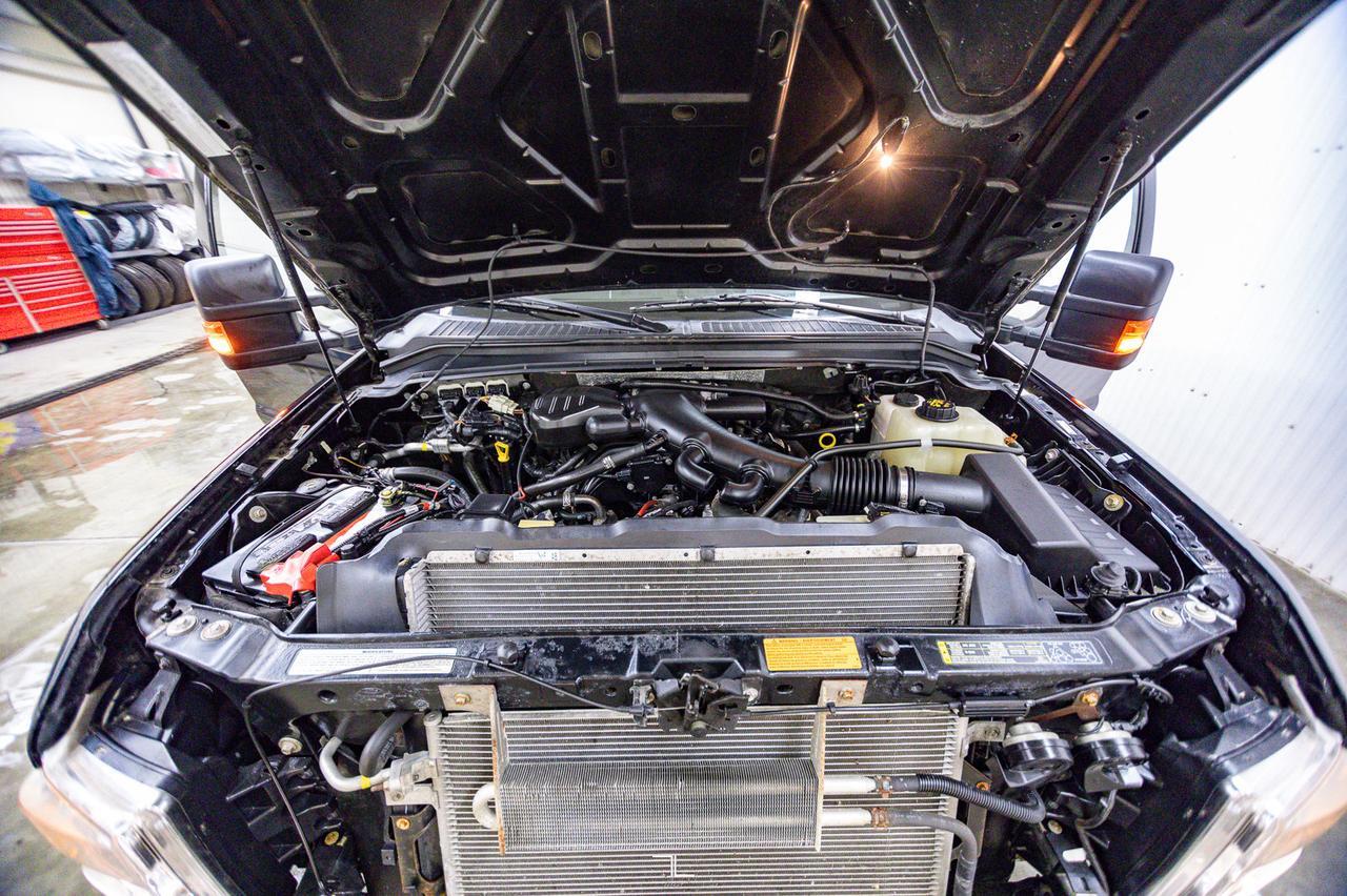 2010 Ford F-350 4x4 Crew Cab Lariat FX4 Leather Nav BCam Red Deer AB