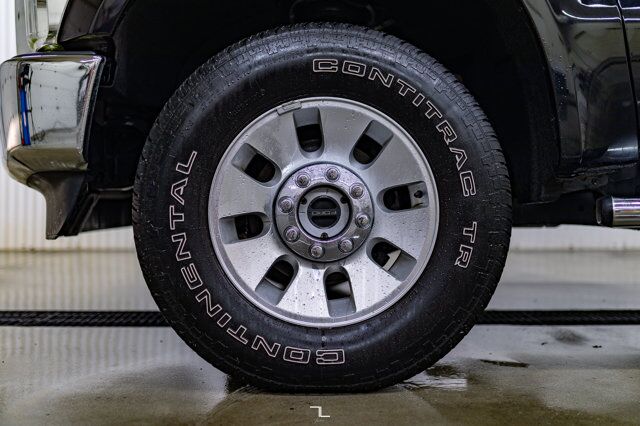 2010 Ford F-350 4x4 Crew Cab Lariat FX4 Leather Nav BCam Red Deer AB