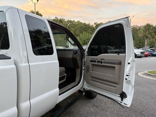 2010 Ford F-350 photo 19