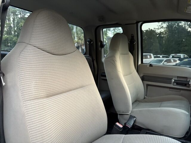 2010 Ford F-350 photo 21