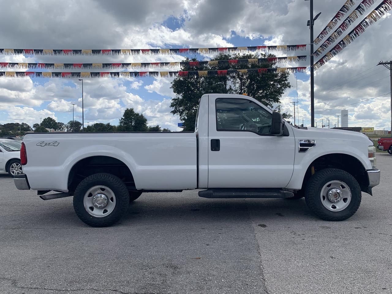 2010 Ford F250 Super Duty Regular Cab XL Pickup 2D 8 ft Aurora MO