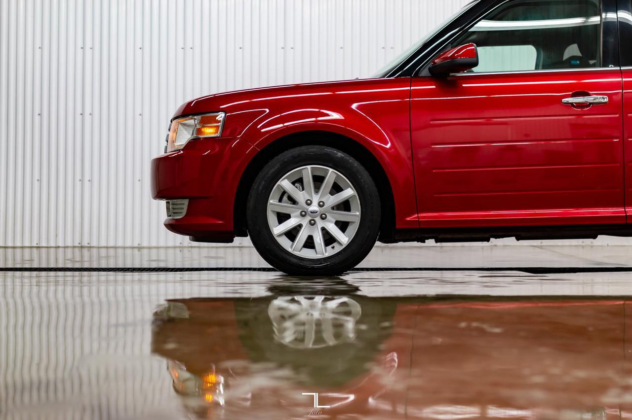 2010 Ford Flex AWD SEL 3rd Row Heated Seats Red Deer AB