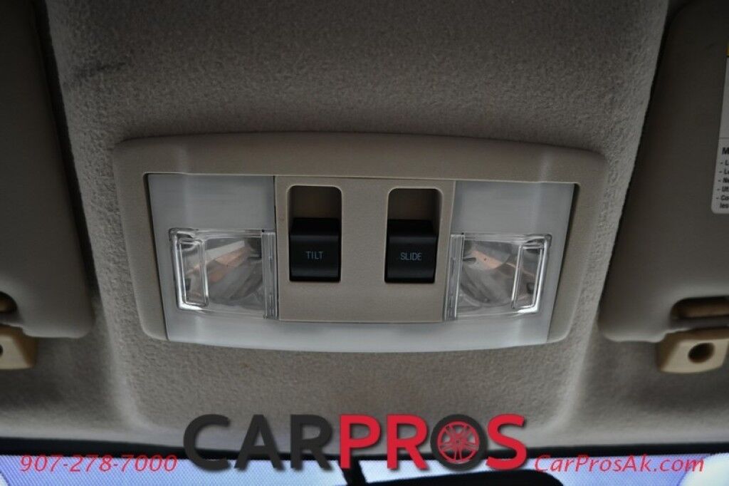 2010 Ford Focus SE - 2.0L - Automatic - Power Windows & Door Locks - Keyless Entry - Premium Sound System - Power Moonroof - Fog Lights Anchorage AK