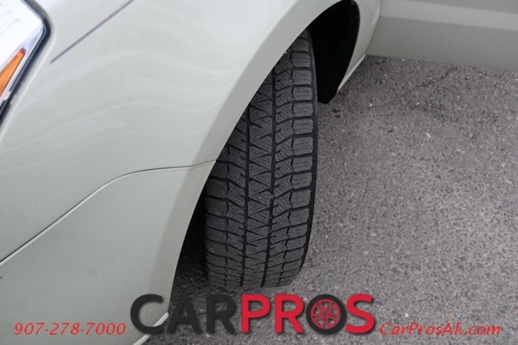2010 Ford Focus SE - 2.0L - Automatic - Power Windows & Door Locks - Keyless Entry - Premium Sound System - Power Moonroof - Fog Lights Anchorage AK