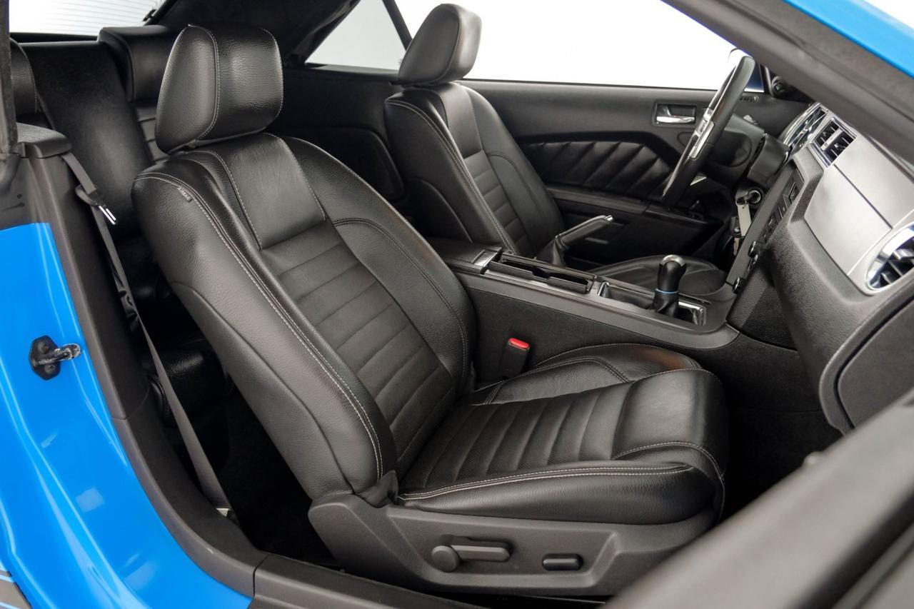 2010 Ford Mustang GT PREMIUM LEATHER HEATED SEATS DUAL POWER SEATS CRUISE CONTROL ALLOY WHEELS Carrollton TX
