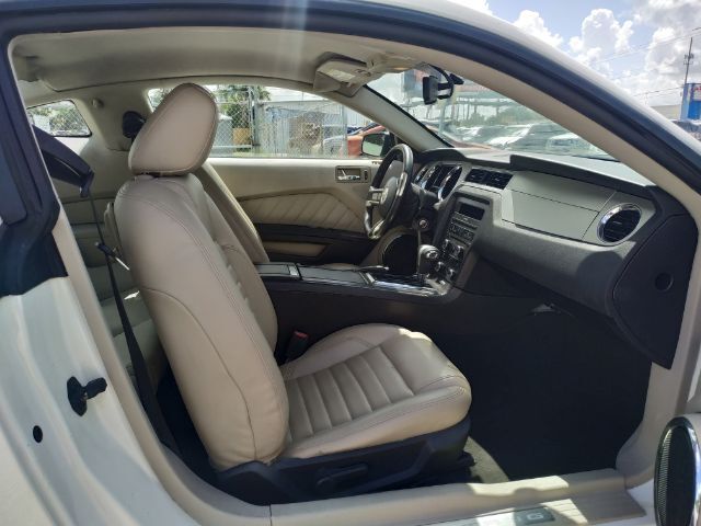 2010 Ford Mustang V6 Coupe Sarasota FL
