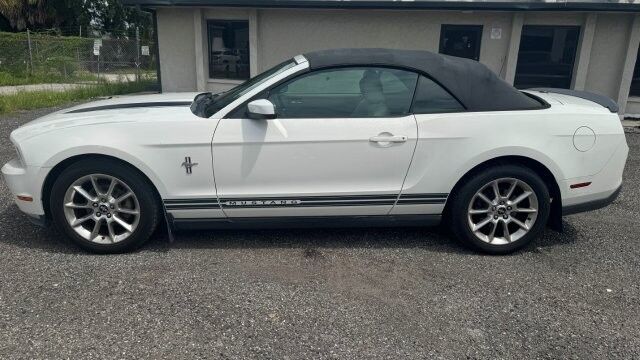 2010 Ford Mustang V6 Premium