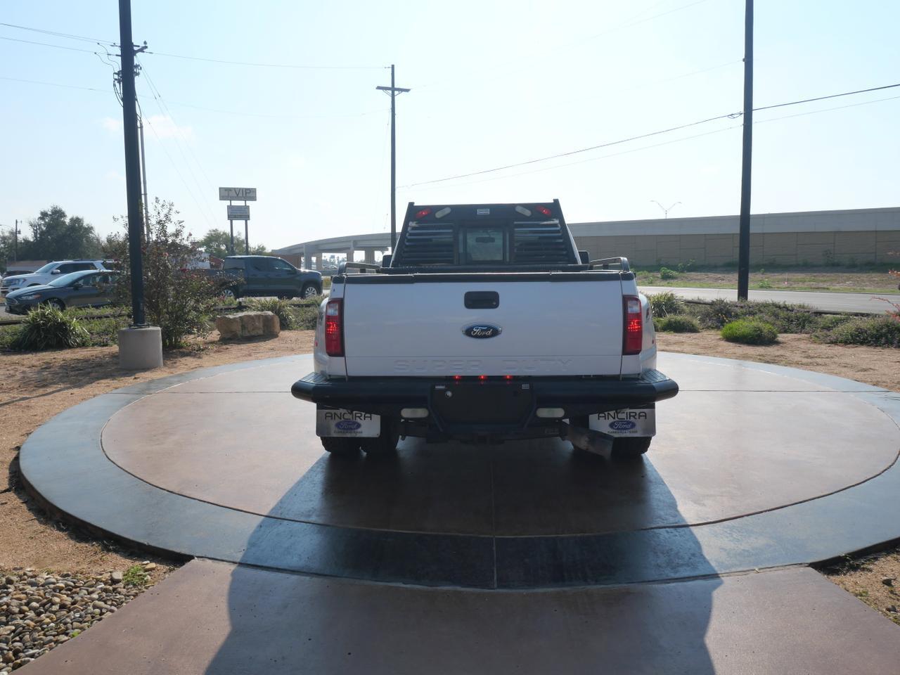 2010 Ford Super Duty F-350 DRW Lariat